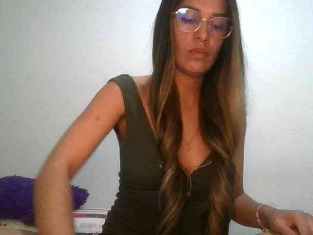 JuanaBrunette webcam