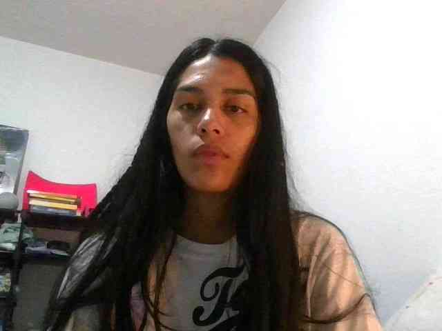 JuanaBrunette webcam