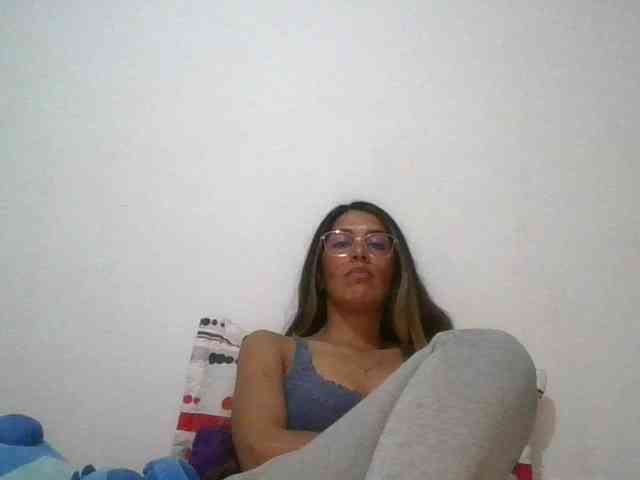 JuanaBrunette webcam