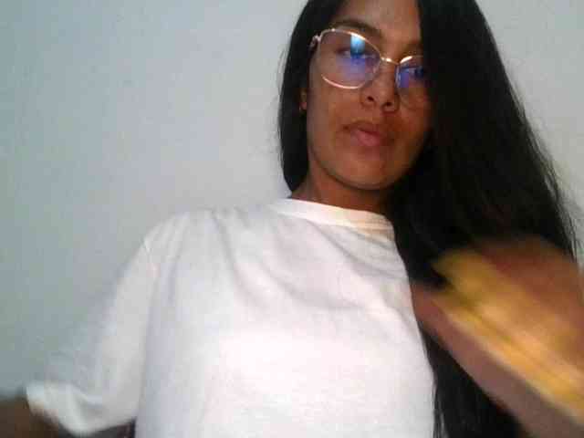 JuanaBrunette webcam