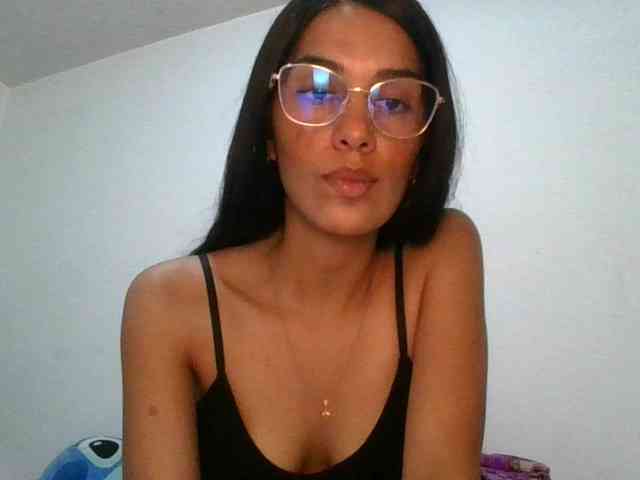 JuanaBrunette webcam