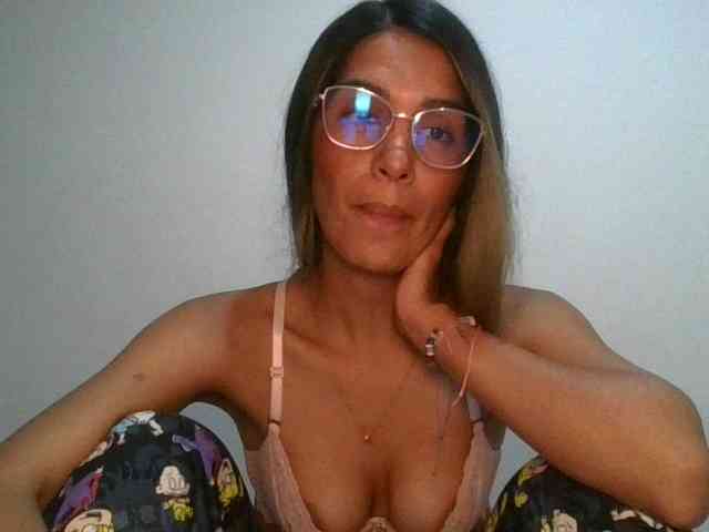 JuanaBrunette webcam