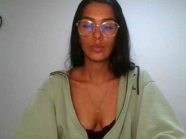 JuanaBrunette webcam