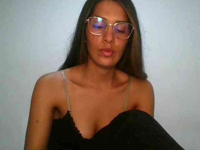 JuanaBrunette webcam