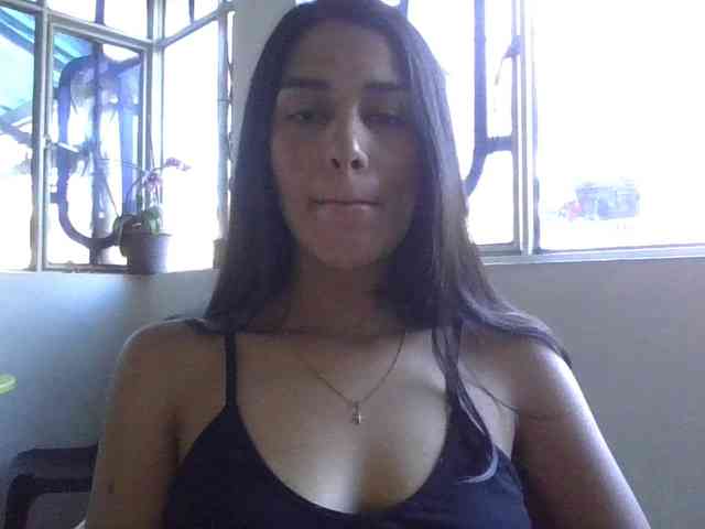 JuanaBrunette webcam