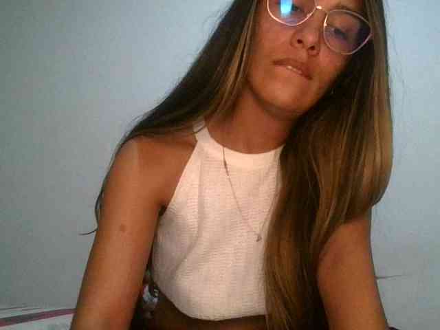 JuanaBrunette webcam