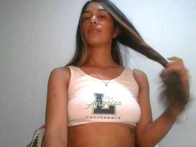 JuanaBrunette webcam