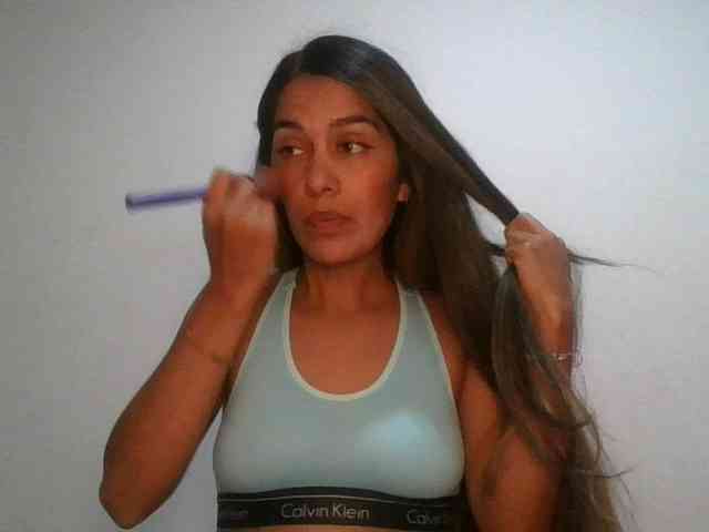 JuanaBrunette webcam