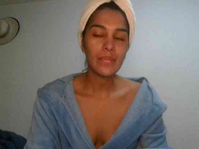 JuanaBrunette webcam