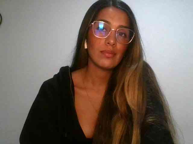 JuanaBrunette webcam