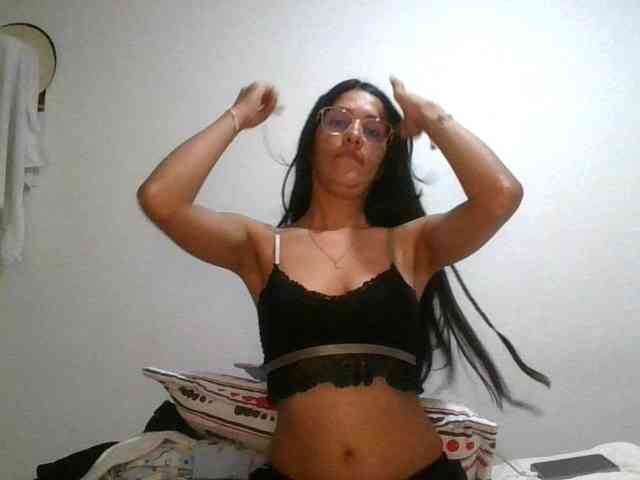 JuanaBrunette webcam