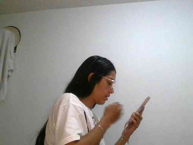 JuanaBrunette webcam