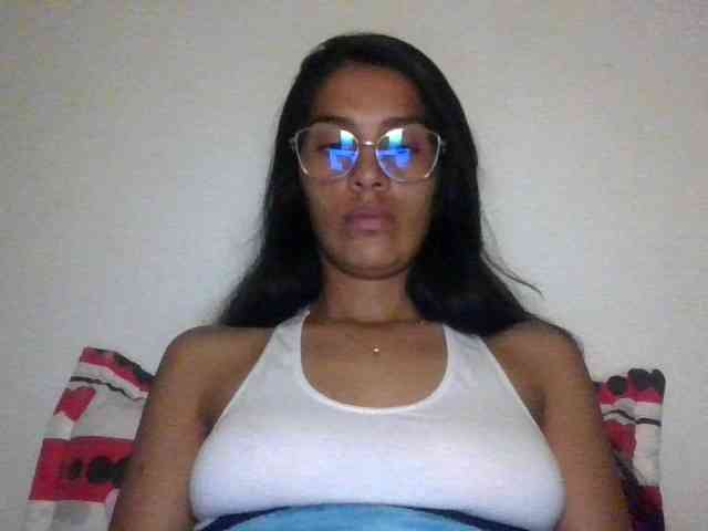JuanaBrunette webcam