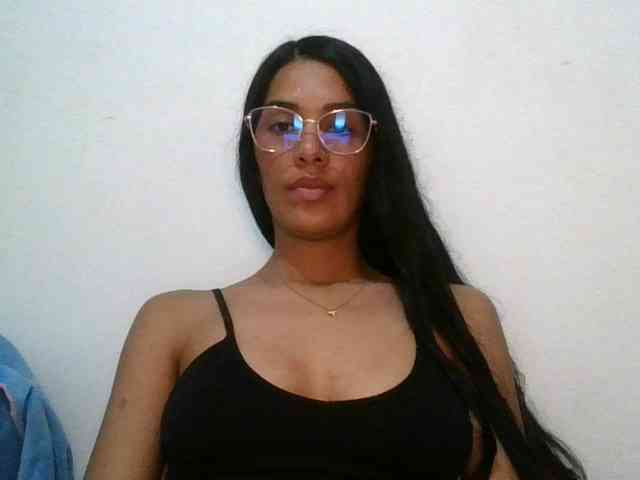JuanaBrunette