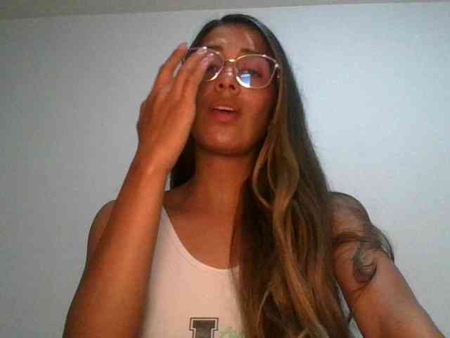 JuanaBrunette webcam