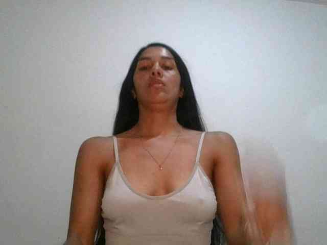 JuanaBrunette webcam