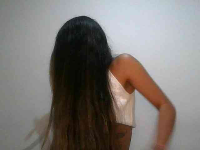 JuanaBrunette webcam