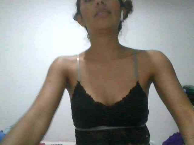 JuanaBrunette webcam