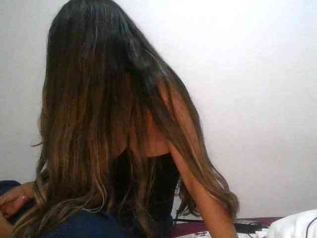 JuanaBrunette webcam