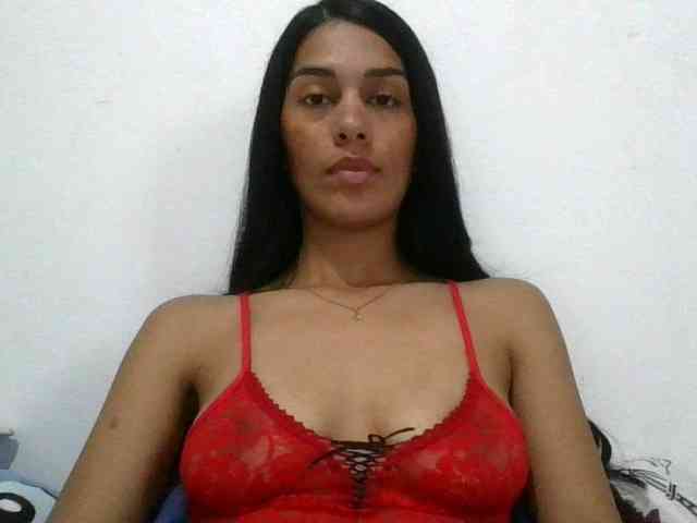 JuanaBrunette webcam
