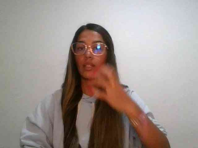 JuanaBrunette webcam