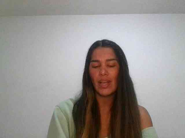 JuanaBrunette webcam