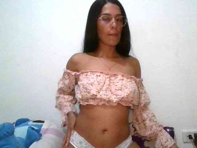 JuanaBrunette webcam