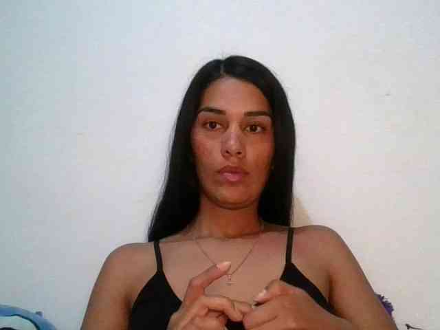 JuanaBrunette webcam