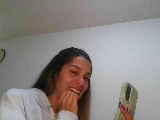 JuanaBrunette webcam