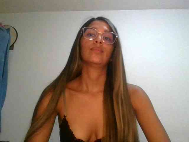 JuanaBrunette webcam