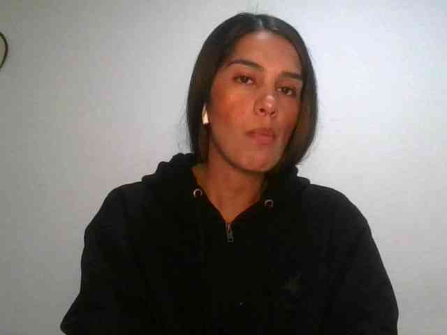 JuanaBrunette webcam