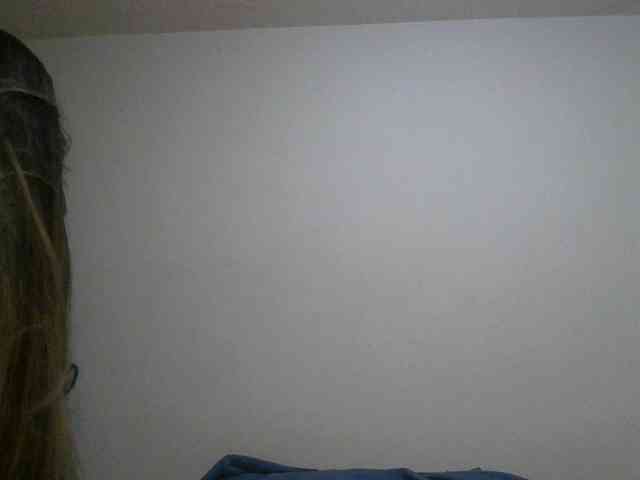 JuanaBrunette webcam