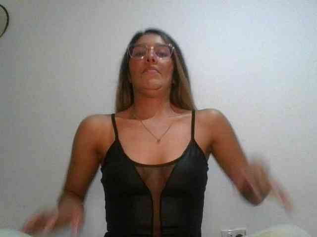 JuanaBrunette webcam