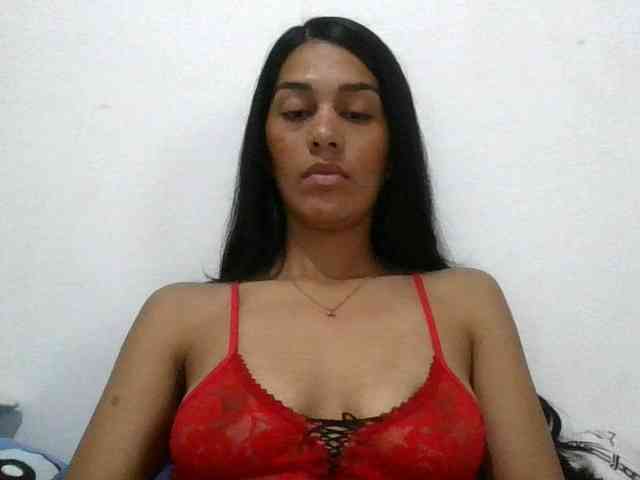 JuanaBrunette webcam