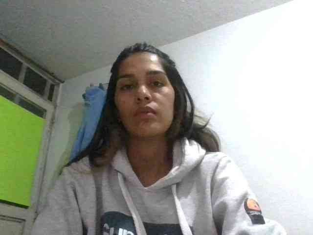 JuanaBrunette webcam