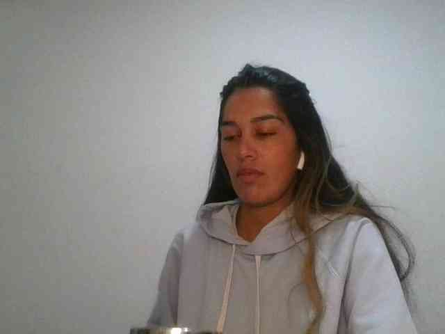 JuanaBrunette webcam