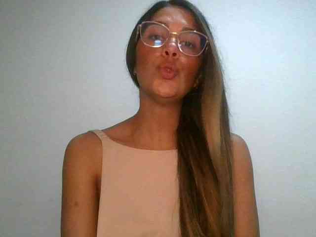 JuanaBrunette webcam