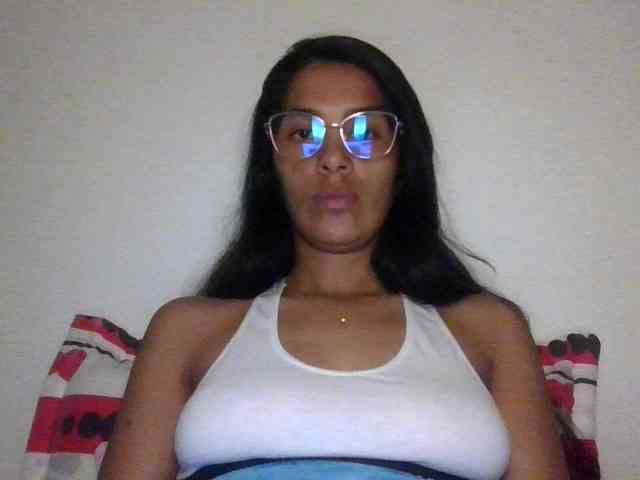 JuanaBrunette webcam