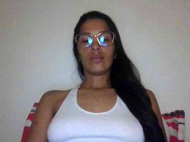 JuanaBrunette webcam
