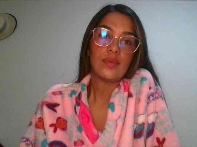 JuanaBrunette webcam