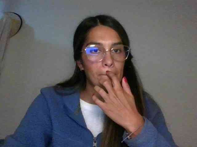 JuanaBrunette webcam