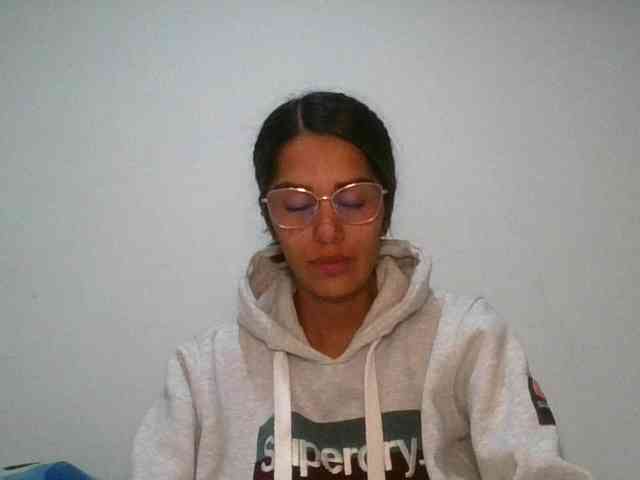 JuanaBrunette webcam