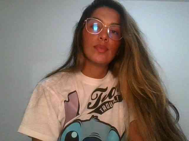 JuanaBrunette webcam