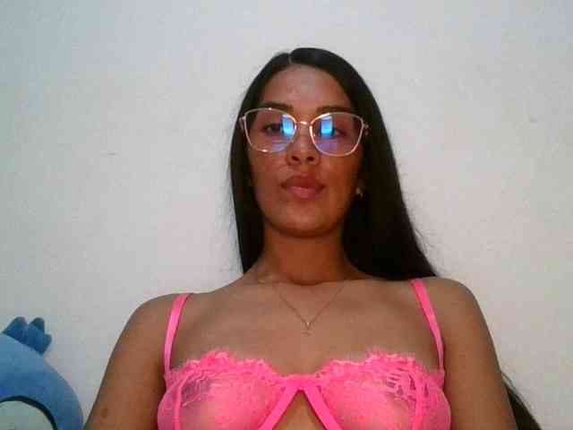 JuanaBrunette webcam