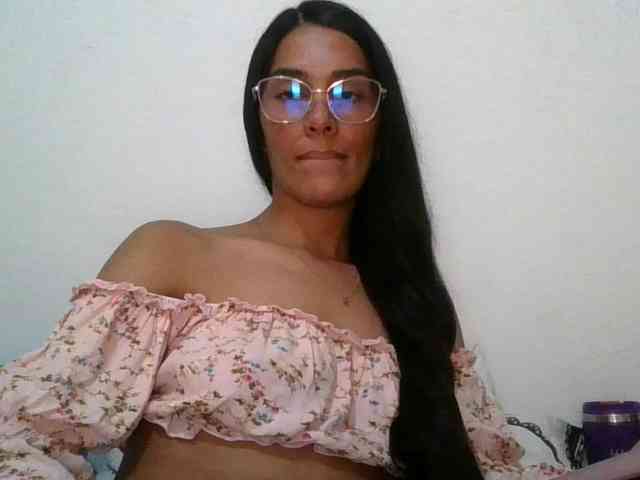 JuanaBrunette webcam