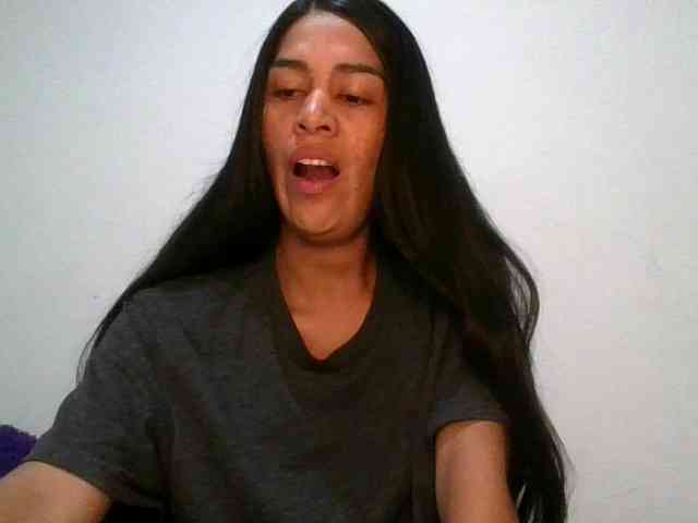 JuanaBrunette webcam
