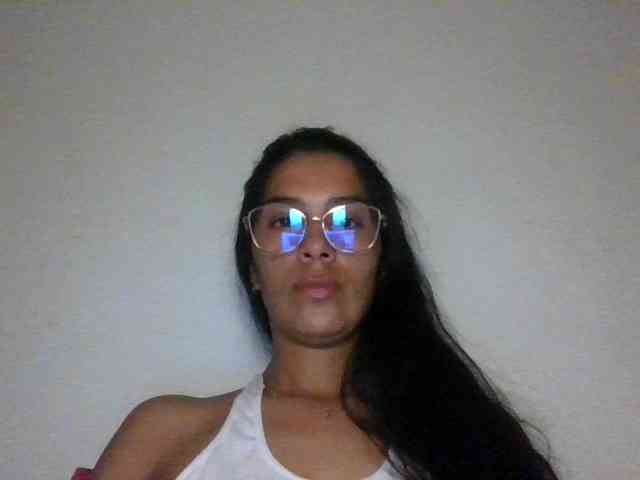 JuanaBrunette webcam