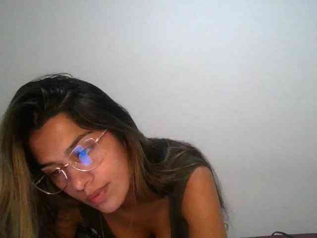 JuanaBrunette webcam