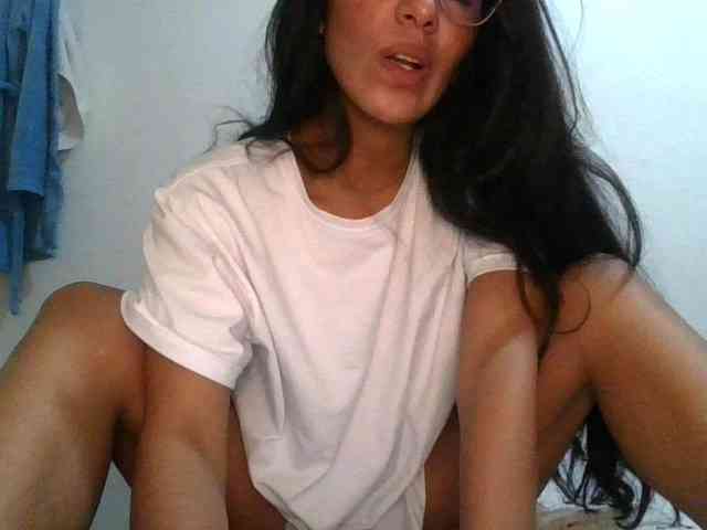 JuanaBrunette webcam