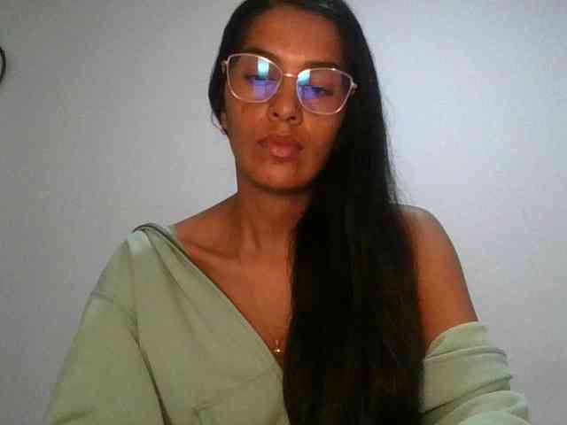 JuanaBrunette webcam